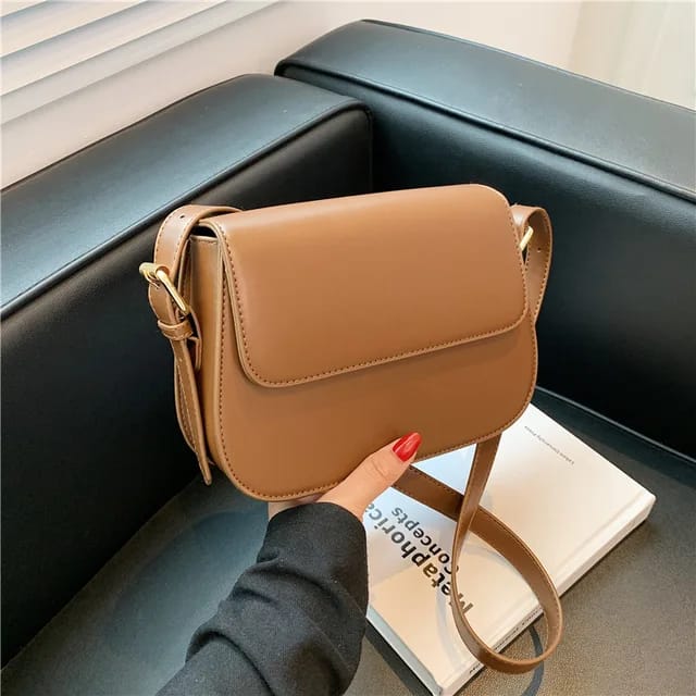 ROUND SHAPE MEDIUM BAG